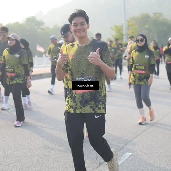 Runner Photo 6860724