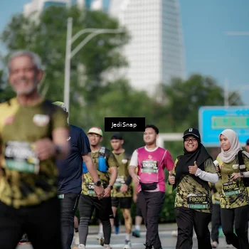 Runner Photo 6860729