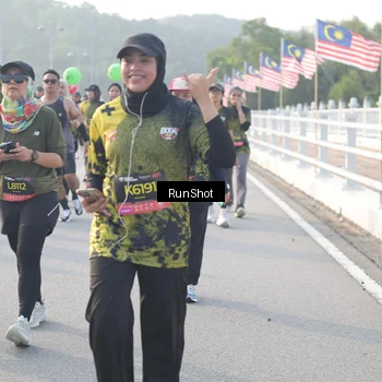 Runner Photo 6860733