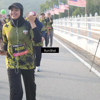 Runner Photo 6860739