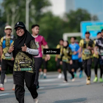 Runner Photo 6860754