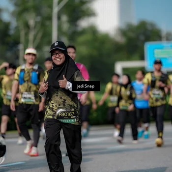Runner Photo 6860763