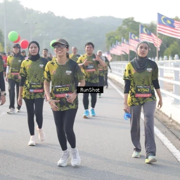 Runner Photo 6860765