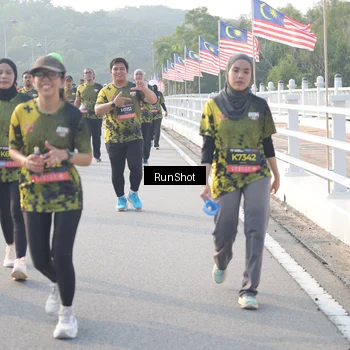 Runner Photo 6860769
