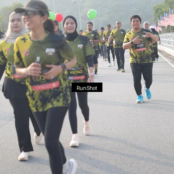 Runner Photo 6860771