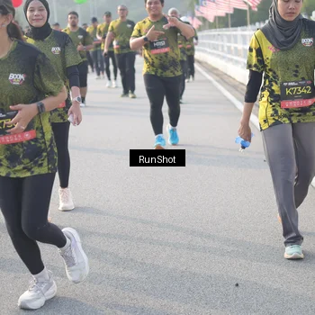 Runner Photo 6860772