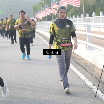 Runner Photo 6860773
