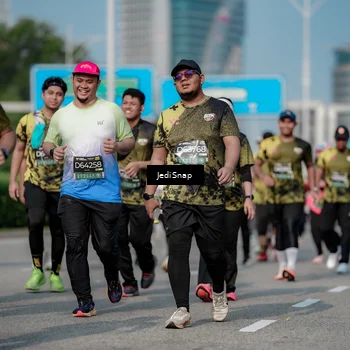 Runner Photo 6860789