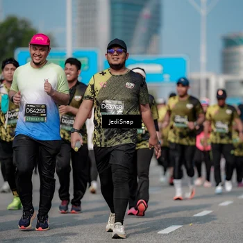 Runner Photo 6860790