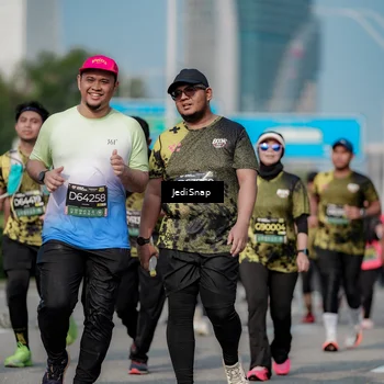 Runner Photo 6860801