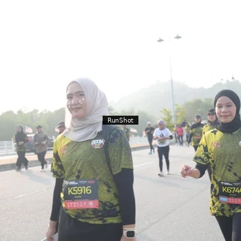 Runner Photo 6860805