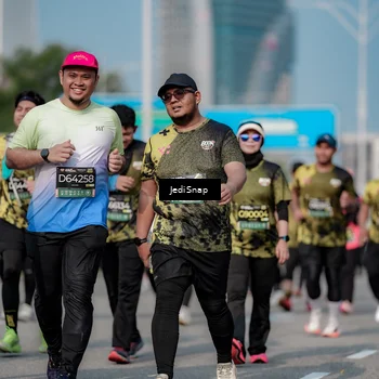 Runner Photo 6860808