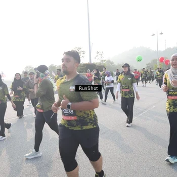 Runner Photo 6860814