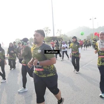 Runner Photo 6860818