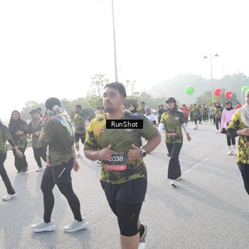Runner Photo 6860819