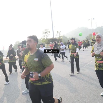 Runner Photo 6860821