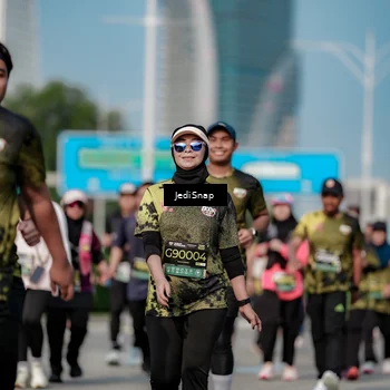 Runner Photo 6860824