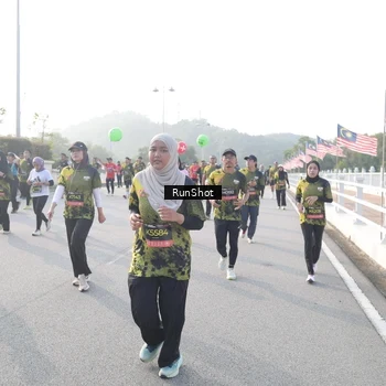 Runner Photo 6860829