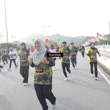 Runner Photo 6860836