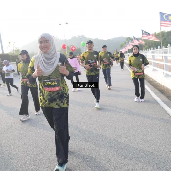 Runner Photo 6860843