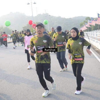 Runner Photo 6860866