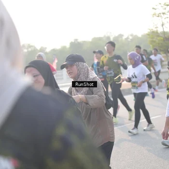 Runner Photo 6860873