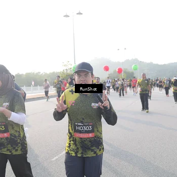 Runner Photo 6860901