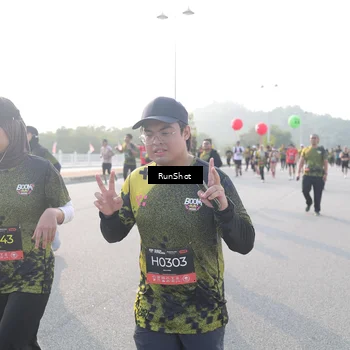 Runner Photo 6860902