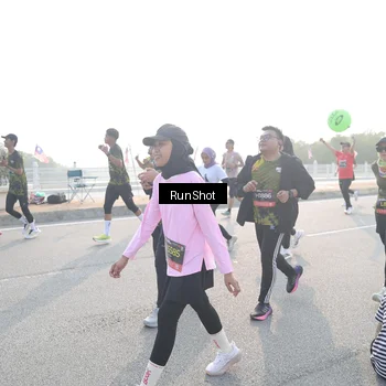 Runner Photo 6860907