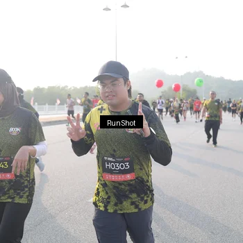 Runner Photo 6860909
