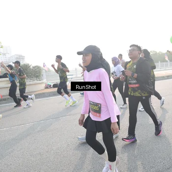 Runner Photo 6860912