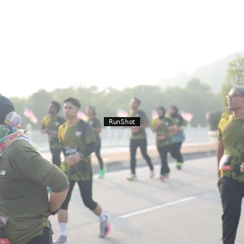 Runner Photo 6860933