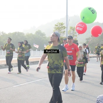 Runner Photo 6860946