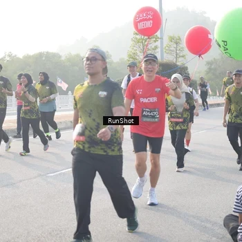 Runner Photo 6860948