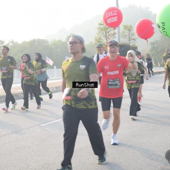 Runner Photo 6860951
