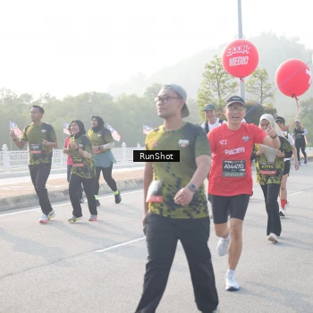 Runner Photo 6860954