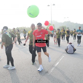 Runner Photo 6860979