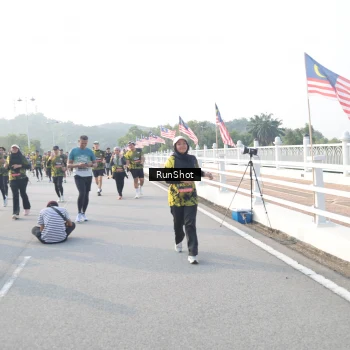 Runner Photo 6860994