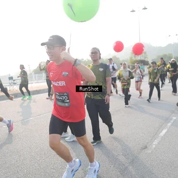Runner Photo 6860996