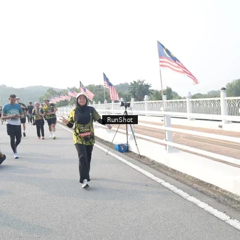 Runner Photo 6860997