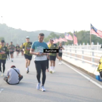 Runner Photo 6861015