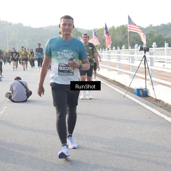 Runner Photo 6861037