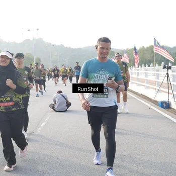 Runner Photo 6861038