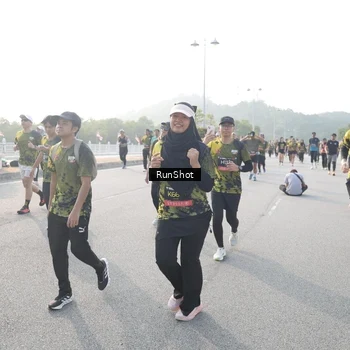 Runner Photo 6861049