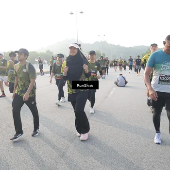 Runner Photo 6861058
