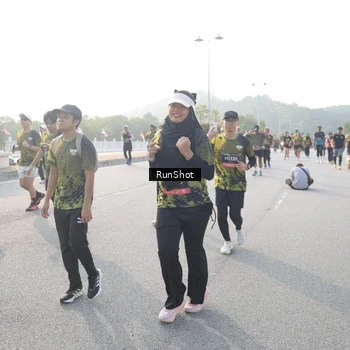 Runner Photo 6861060