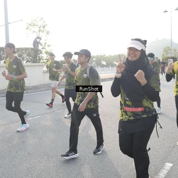Runner Photo 6861077