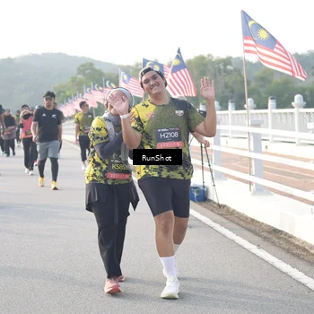 Runner Photo 6861135