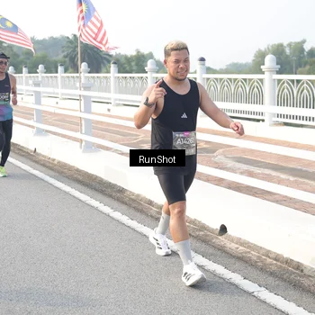 Runner Photo 6861375