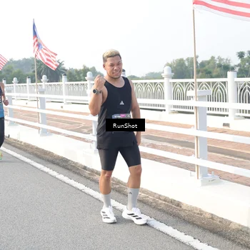 Runner Photo 6861402
